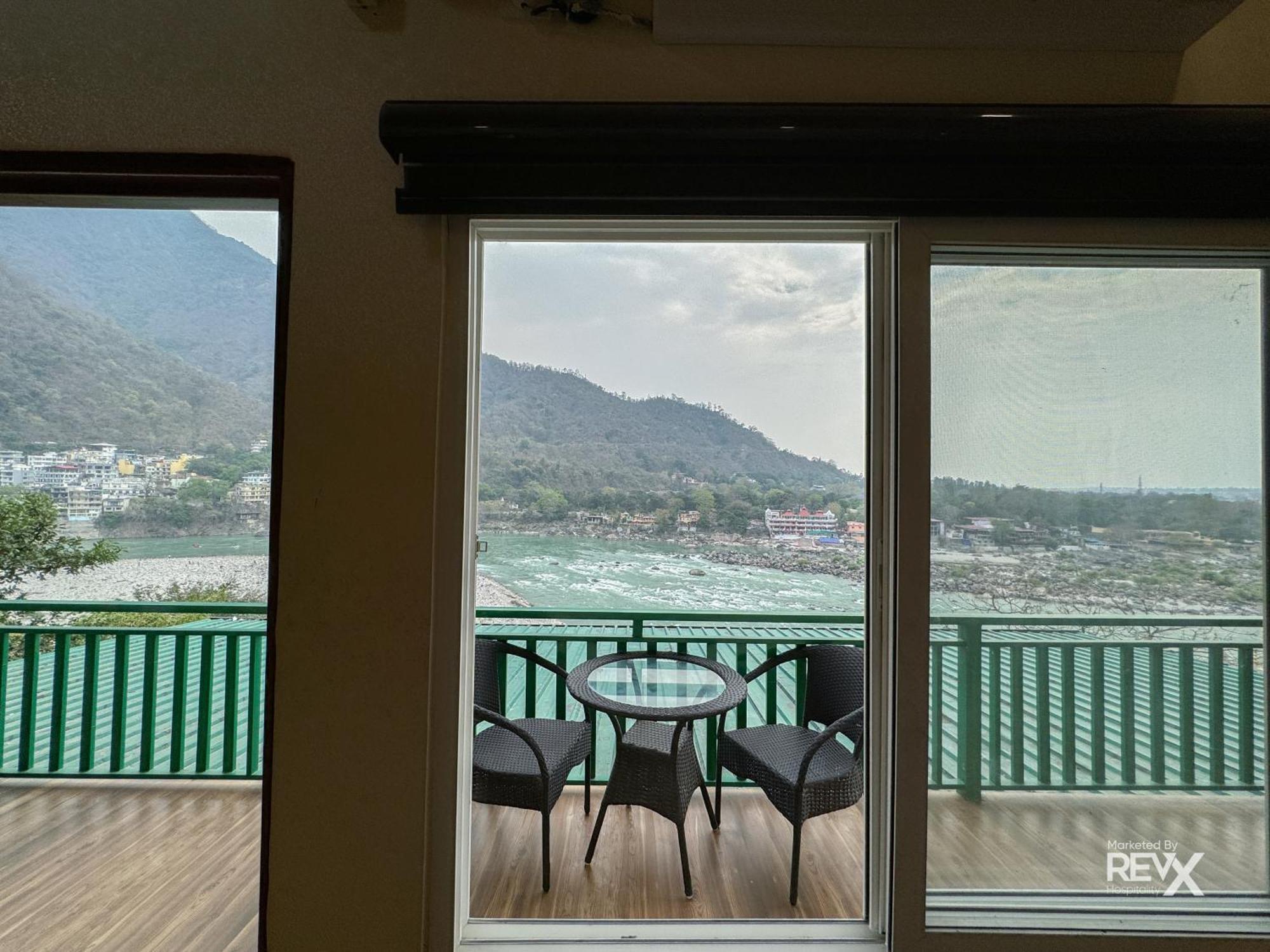 Hotel The Leisure Cave On The Ganges Rišikéš Exteriér fotografie