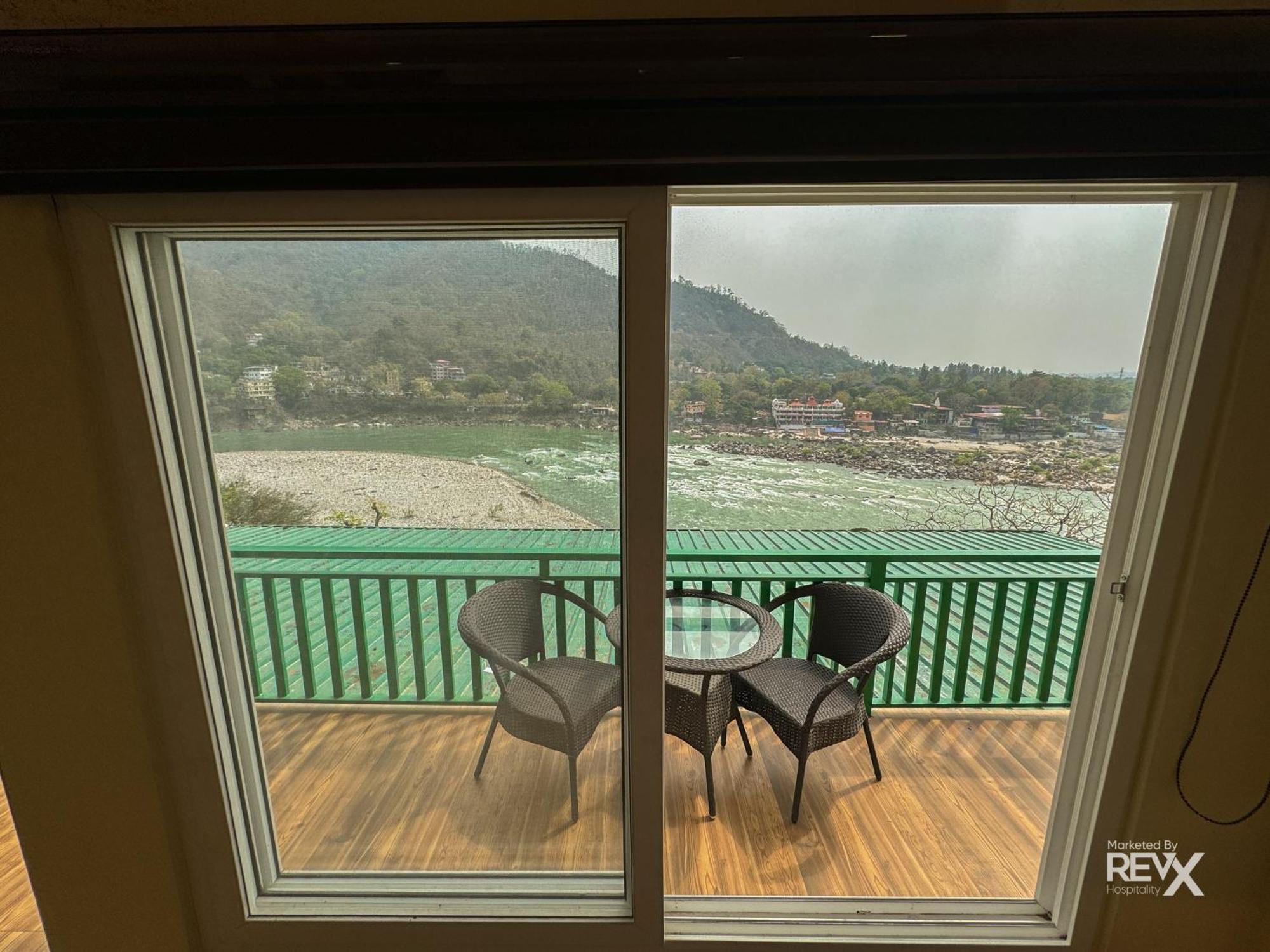 Hotel The Leisure Cave On The Ganges Rišikéš Exteriér fotografie