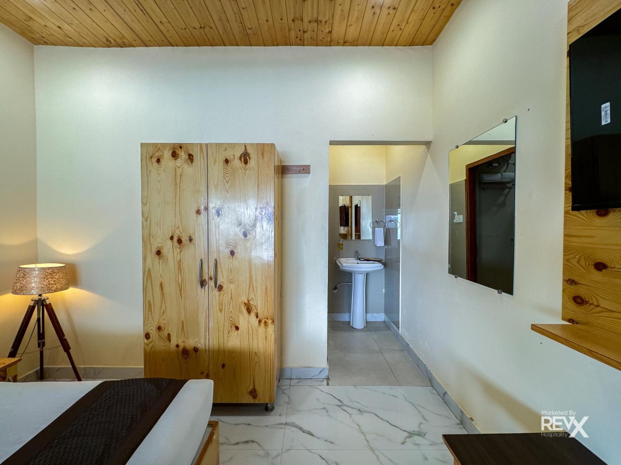 Hotel The Leisure Cave On The Ganges Rišikéš Exteriér fotografie