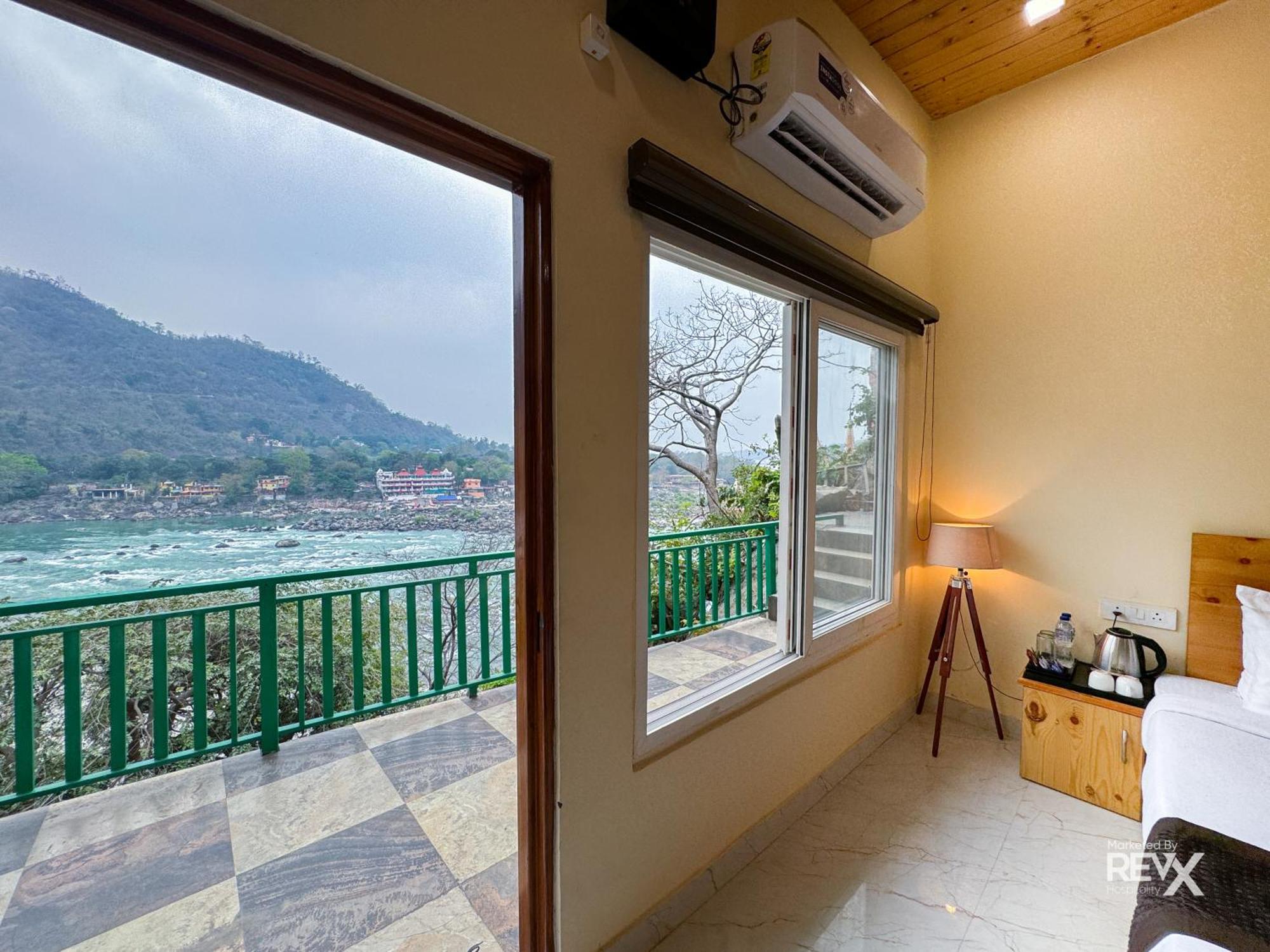 Hotel The Leisure Cave On The Ganges Rišikéš Exteriér fotografie